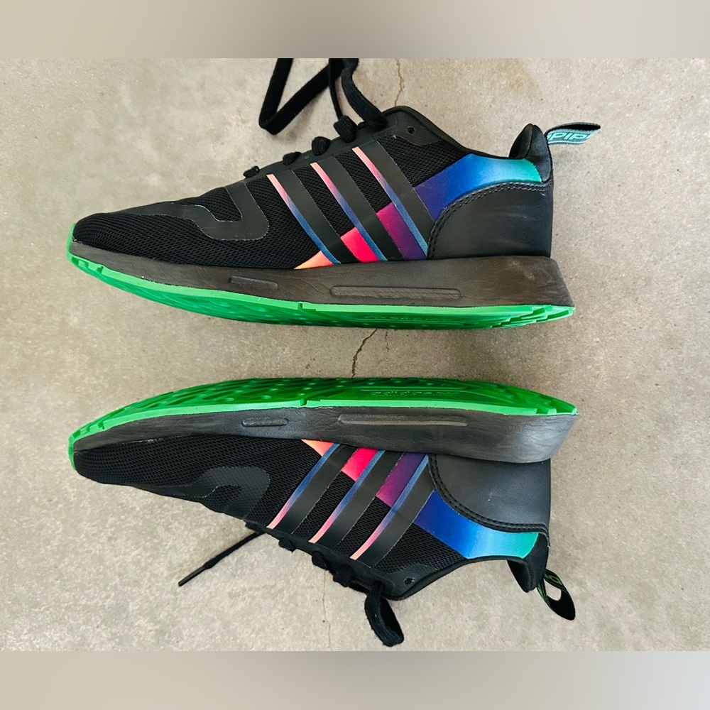 Adidas Black Sneakers Size 5.5 youth pre owned - Picture 4 of 9